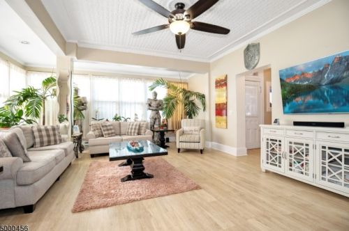 85 Rea Ave, Paterson NJ  07506-2401 exterior