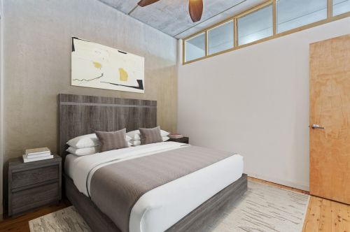 630 Franklin St, Chicago IL 60654-8327 exterior