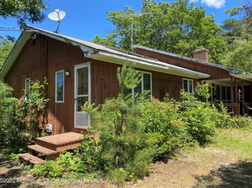 352 Amsterdam Ave, Berkeley Township, NJ 08721-2902