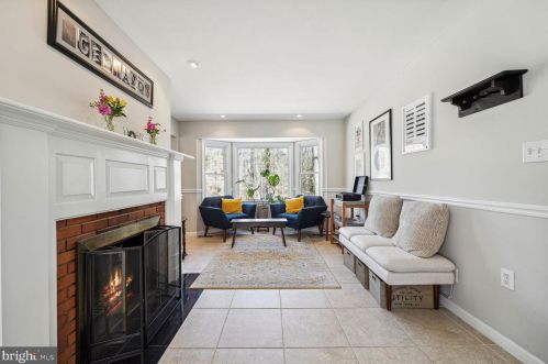 1816 Collingwood Rd, Alexandria VA  22308-1611 exterior