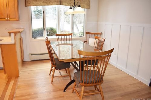 7 Orbit Dr, Enfield CT 06082-5528 exterior