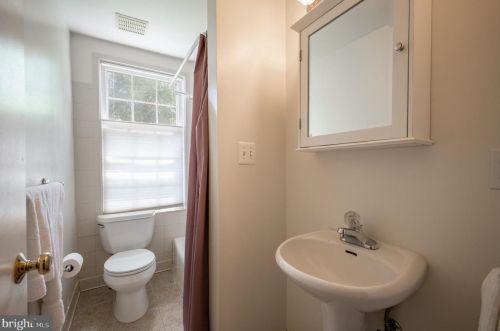 329 Clifford Ave, Alexandria VA 22305-2709 exterior