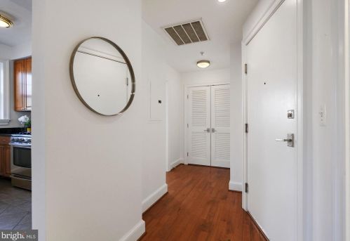 3220 17th St, Washington, DC 20018-3821