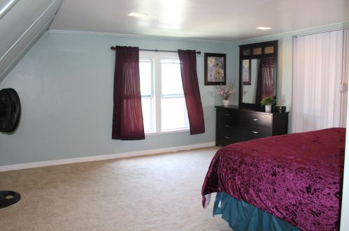 2401 9 Pl, Milwaukee WI 53215-3214 exterior