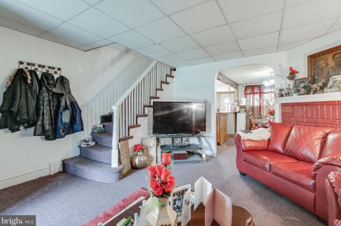 124 Whitely Ter, Darby, PA 19023-2220