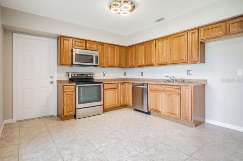 4319 Autumn Leaves Dr, Tampa FL  33624-1179 exterior