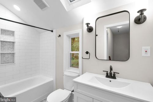 510 Deerfield Ave, Silver Spring MD 20910-5507 exterior