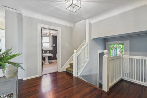 180 Christopher St, Montclair NJ 07042-4206 exterior