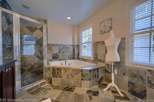 966 Smith Ave, Bham MI  48009-4709 exterior