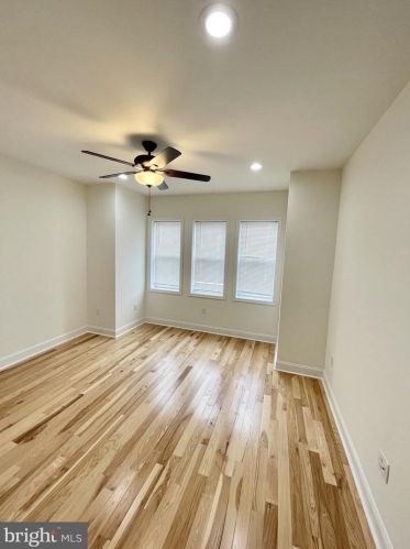 2320 Cambria St, Philadelphia PA  19134-4232 exterior