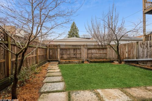 1642 Berwyn Ave, Chicago IL 60640-2007 exterior