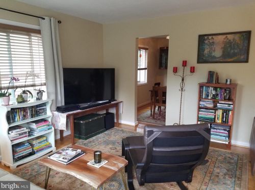 26 Masonic View Ave, Alexandria VA  22301-2204 exterior