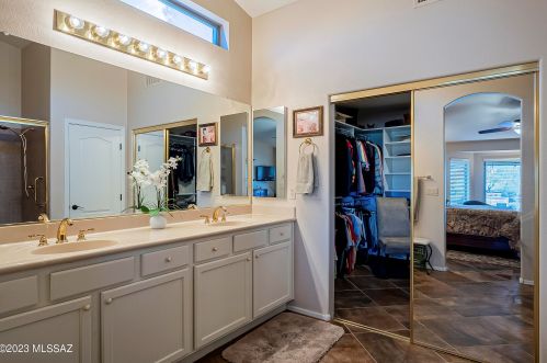 1241 Marshview Ln, Green Valley AZ 85614-6293 exterior