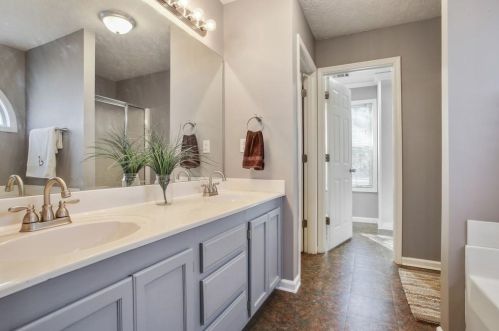 3957 Old Norcross Rd, Duluth GA 30096-4212 exterior