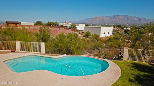 4670 Paseo De Los Cerritos, Tucson AZ 85745-9552 exterior