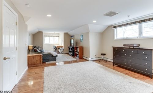 278 Ravenswood St, Mountainside NJ  07092-1360 exterior