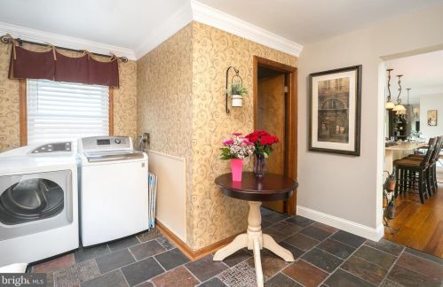 118 Lenox Ave, Trenton NJ 08620-1707 exterior