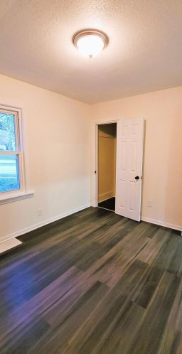 9514 Beloit Rd, Milwaukee WI  53227-4335 exterior