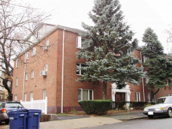 48 Hollis St, Newton MA  02458-2070 exterior