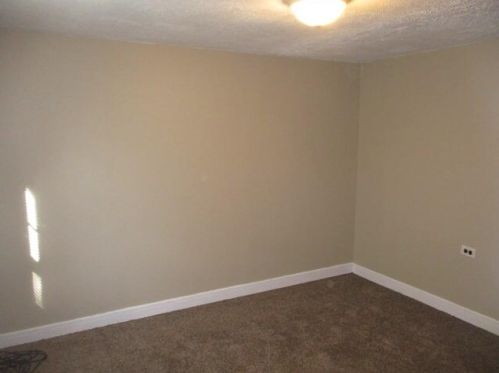 31 Walter St, Grand Rapids MI 49548-3242 exterior