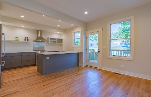 4032 Francisco Ave, Chicago IL 60618-2602 exterior