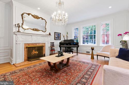 326 21 St, Philadelphia PA 19130-3237 exterior