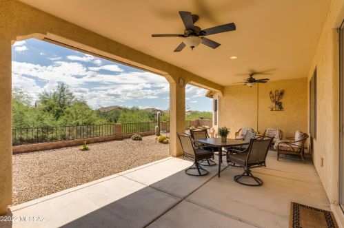 1121 Night Heron Dr, Green Valley AZ 85614-6014 exterior