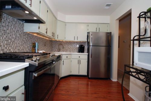 149 Wyndham Pl, Trenton NJ 08691-3130 exterior