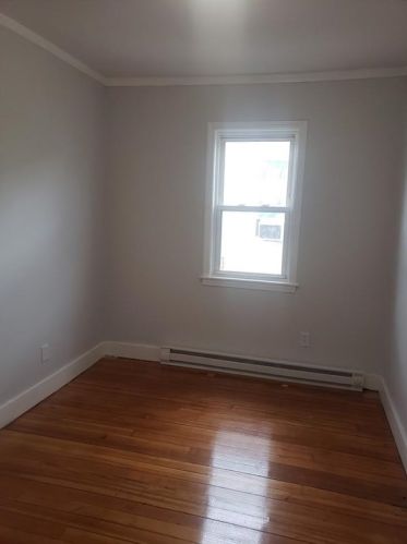 195 Dora St, Providence RI 02909-3015 exterior