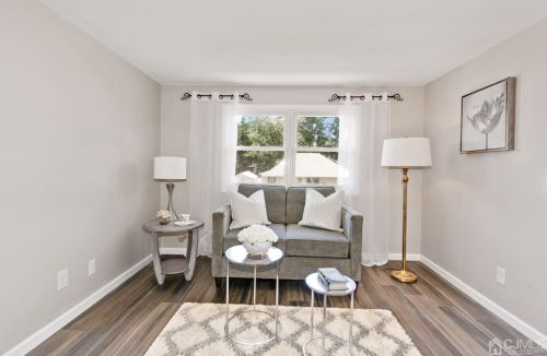 40 Markham Rd, Edison NJ  08817-4129 exterior