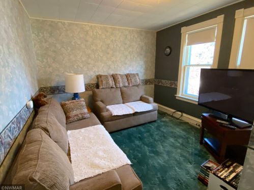 403 6th St, Fosston MN 56542-1106 exterior