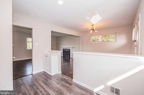 9615 New Hampshire Ave, Silver Spring MD 20905-3918 exterior