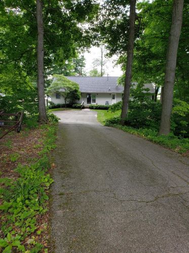 2500 121st Ave, Allegan, MI 49010-9527