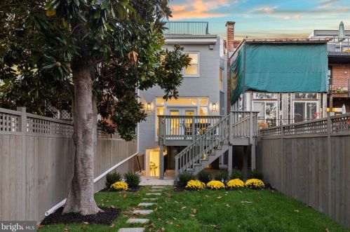 30 Adams St, Washington DC  20001-1026 exterior