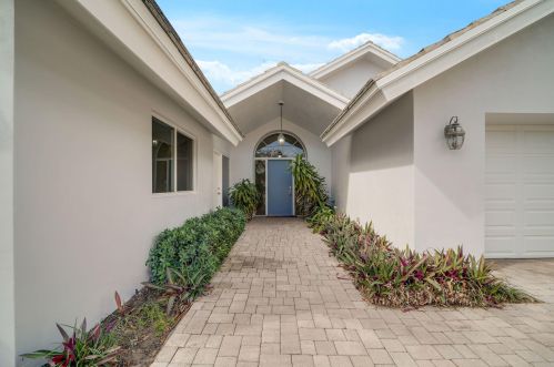 3997 5 Ave, Boca Raton FL 33432-6073 exterior