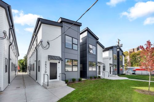 2858 Harrison St, Chicago, IL 60612-3333