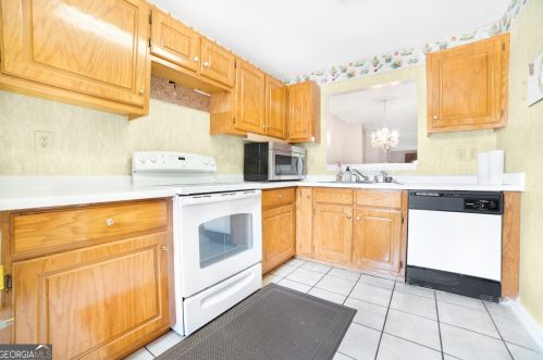 3957 Stillwater Dr, Duluth, GA 30096-5588