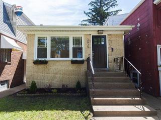 3639 Sacramento, Chicago IL  60632-2310 exterior