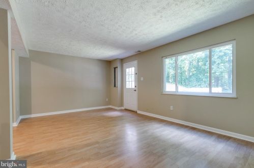 8044 Steeple Chase Ct, Springfield VA  22153-3609 exterior