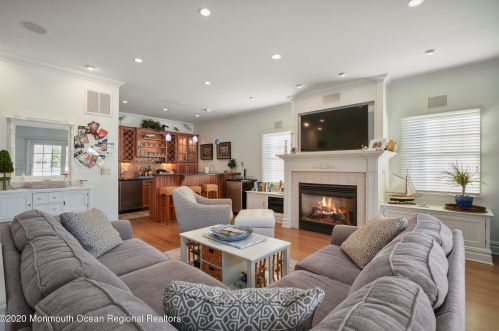 11 Philadelphia Ave, Lavallette NJ 08735-2345 exterior