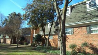 2200 Chateau Dr, Richmond VA  23224-2740 exterior
