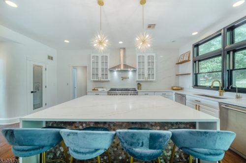 11 Beacon Hl Dr, Chester NJ exterior