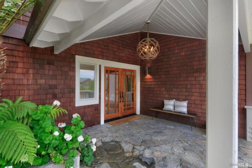 210 Stanford Ave, Mill Valley CA 94941-3562 exterior