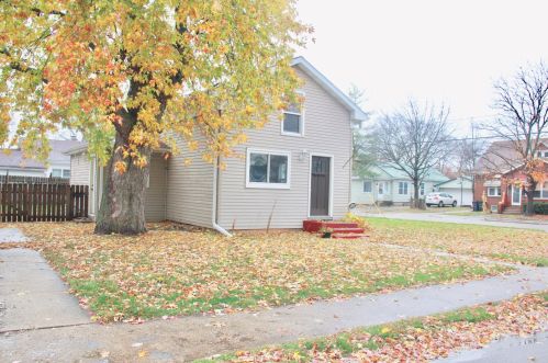 827 Pine St, Ottawa, IL 61350-2654