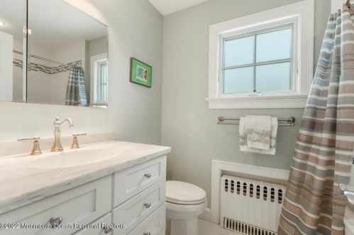 31 Park Ave, Locust NJ 07760-1523 exterior