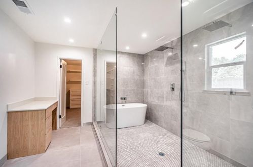 4045 Cedar Bayou Dr, Dallas TX  75244-7220 exterior