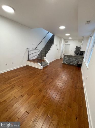 924 15 St, Philadelphia PA 19146-2141 exterior