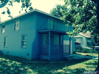 3451 36th St, Sacramento, CA 95817-3657