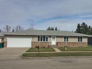 114 Interstate Ave, Bismarck, ND 58503-1146