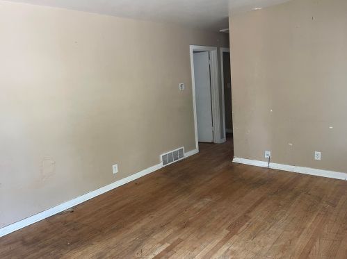 4611 46th St, Milwaukee WI  53220-4105 exterior